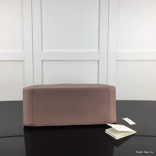 First bag ru matelassé Gucci Marmont Tote GG 0525